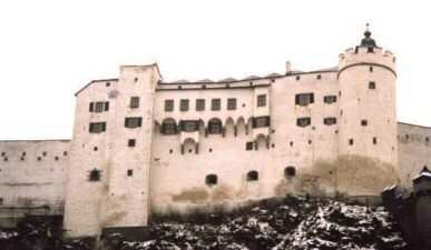 salzburg2a.jpg (19076 bytes)